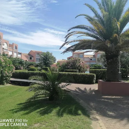Avec Jardin Dans Résidence Avec Piscine Palavas-les-Flots