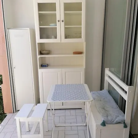 Avec Jardin Dans Résidence Avec Piscine *