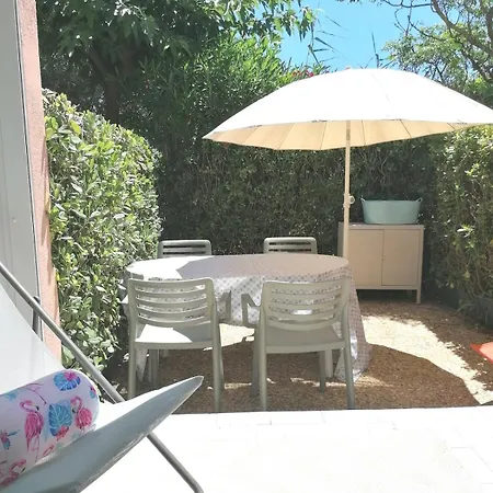 Avec Jardin Dans Résidence Avec Piscine Palavas-les-Flots